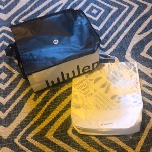 Lululemon 2 large totes snap close good clean condition